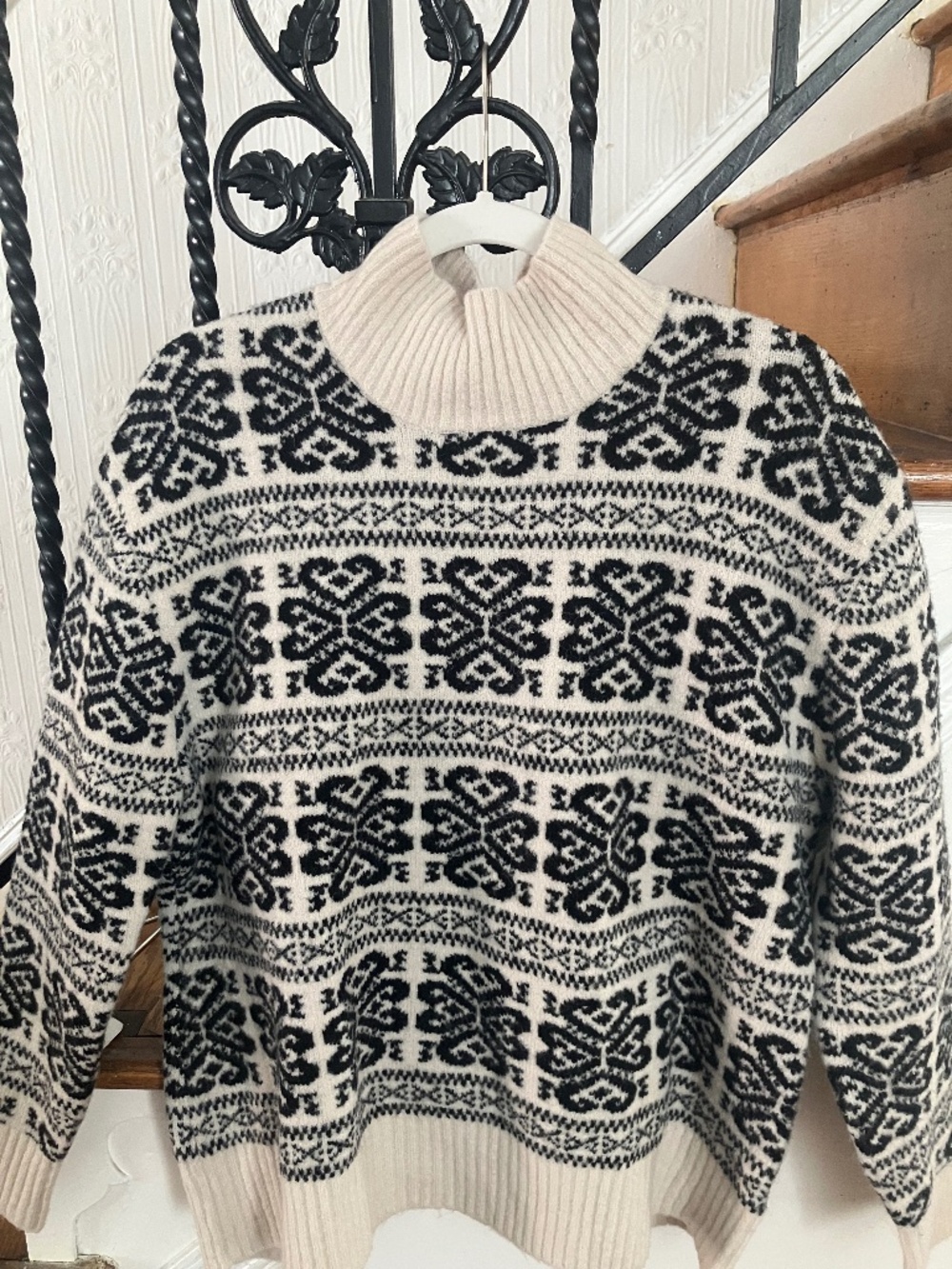 NWT Anthropologie Backdrop snowflake mock neck long sleeve sweater size Medium M